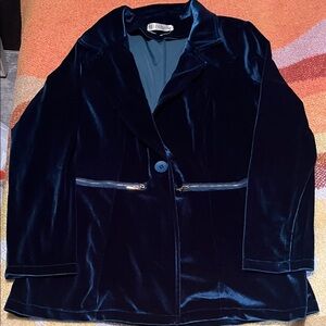 Velvet Blazer Jacket in Dark Navy by entro